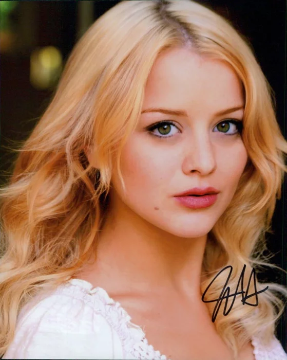 Jordan Hinson autograph