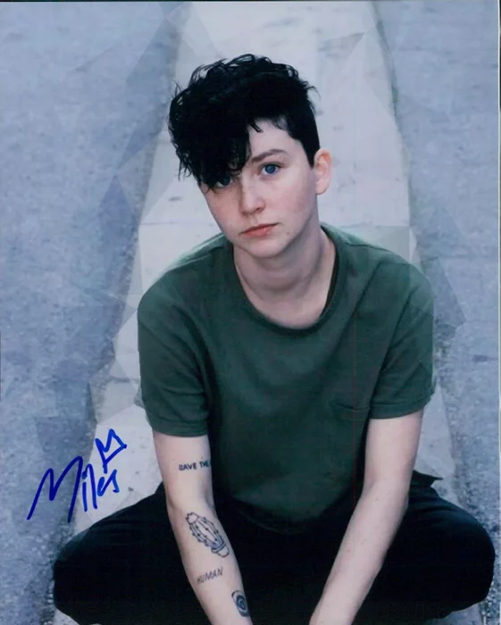 Miles McKenna autograph