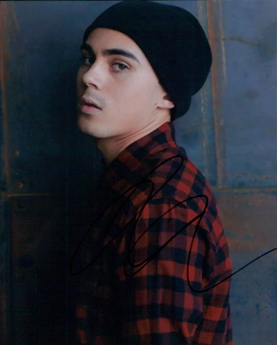 Tyler Alvarez autograph