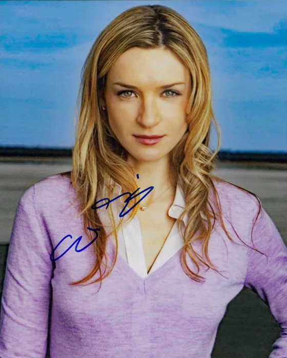 Ever Carradine autograph