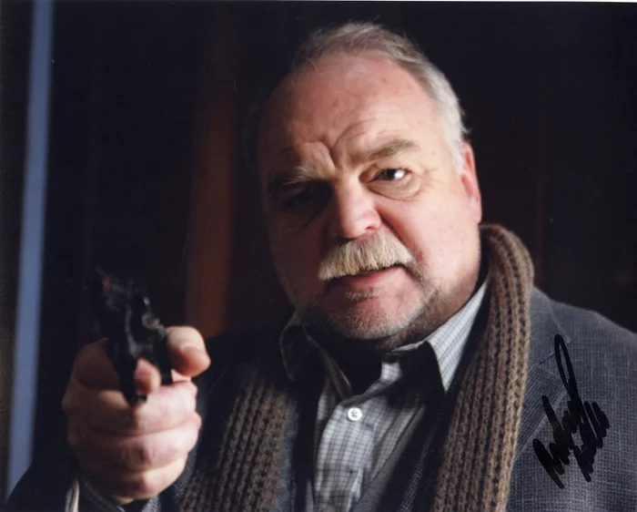 Richard Riehle autograph