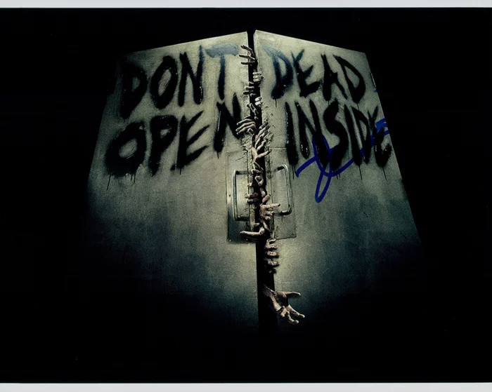 Robert Kirkman autograph