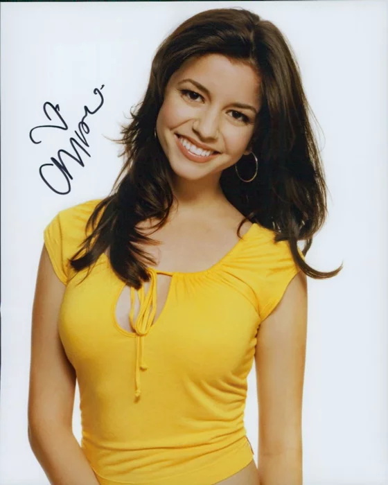 Masiela Lusha autograph