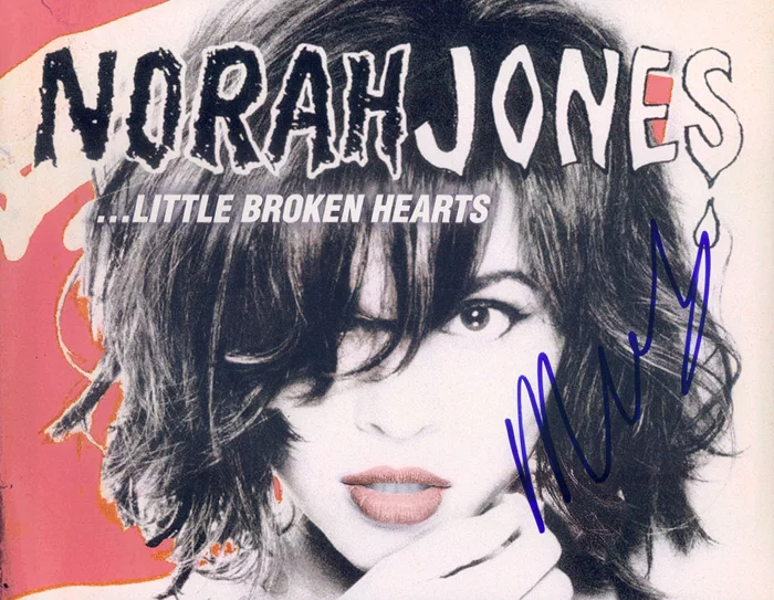 Norah Jones autograph