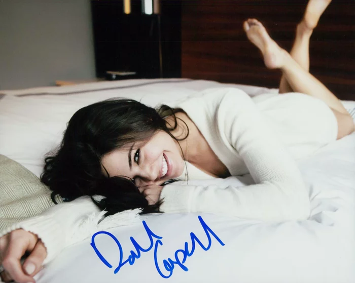Danielle  Campbell autograph