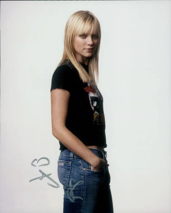 Amy Smart autograph