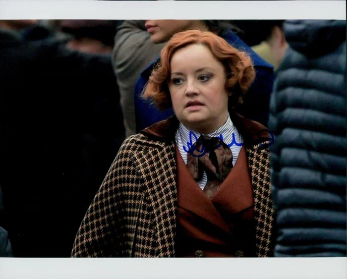 Lucy Davis autograph