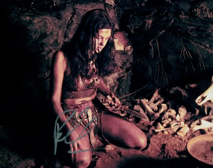 Pollyanna McIntosh autograph