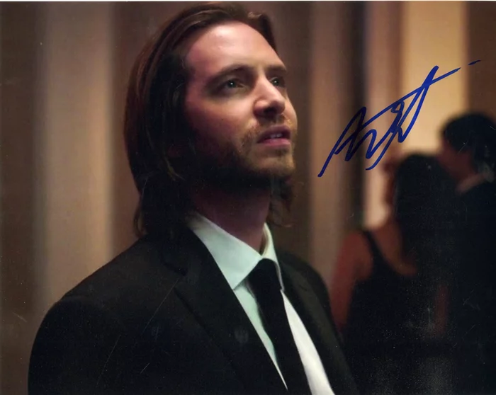 Aaron Stanford autograph