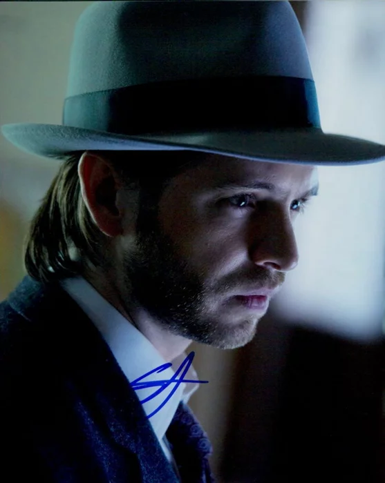 Aaron Stanford autograph
