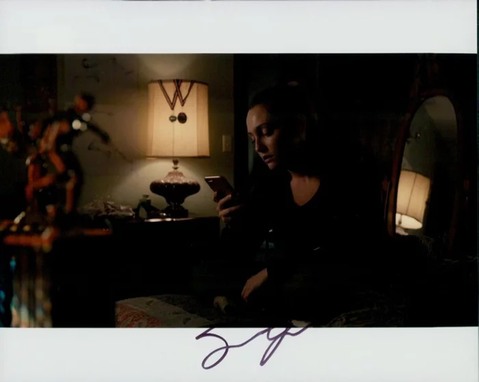 Sara Thompson autograph