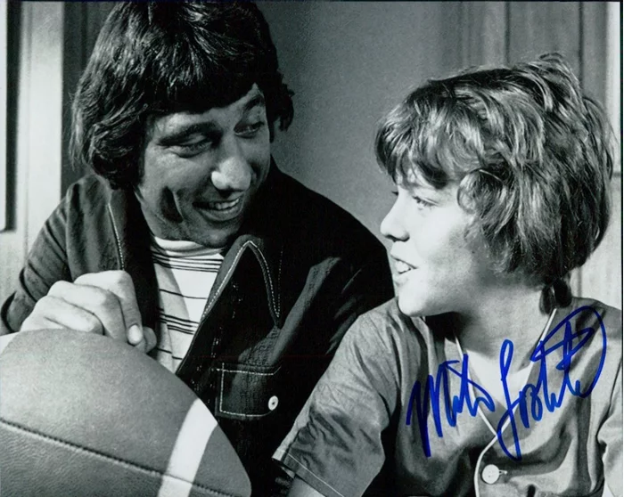 Mike Lookinland autograph