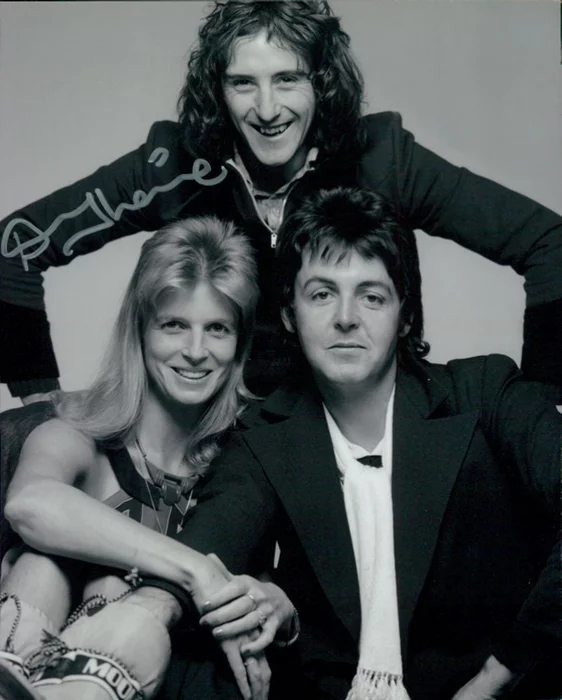 Denny Laine autograph