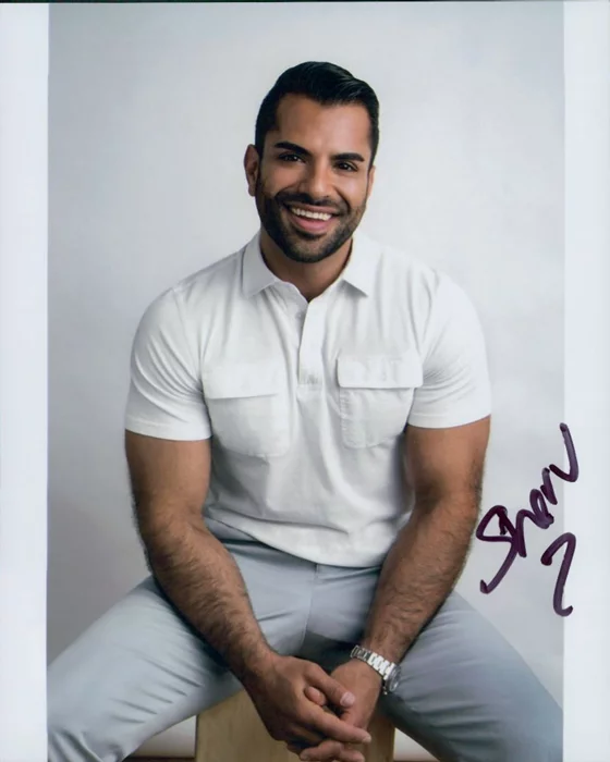 Shervin Roohparvar autograph