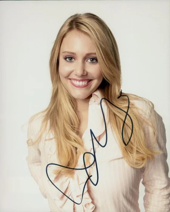 Julianna Guill autograph