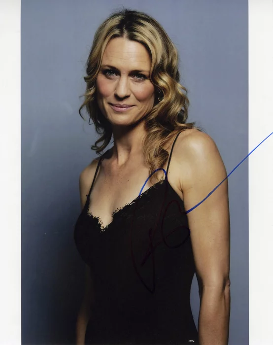 Robin Wright autograph