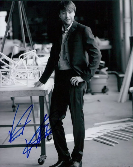Vincent Kartheiser autograph