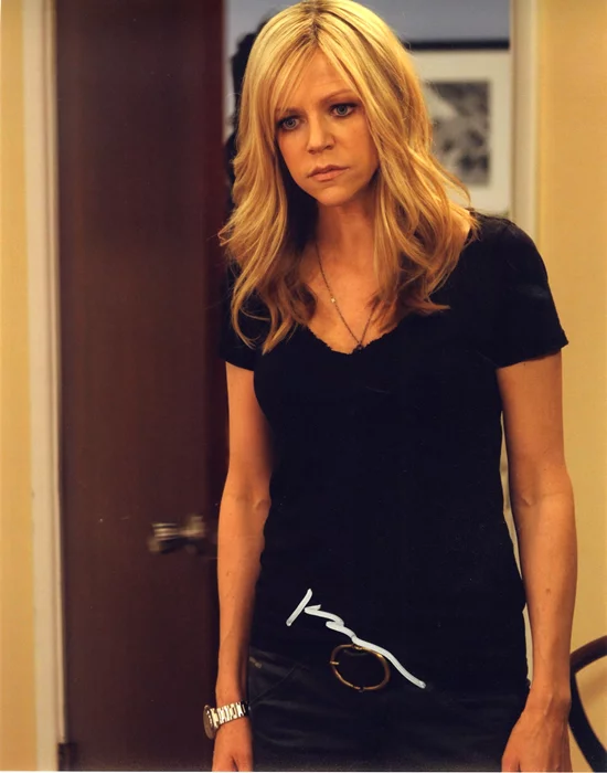 Kaitlin Olson autograph