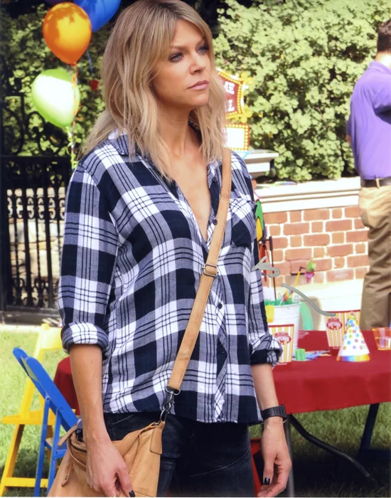 Kaitlin Olson autograph