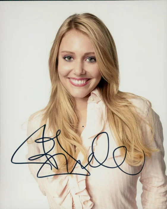 Julianna Guill autograph