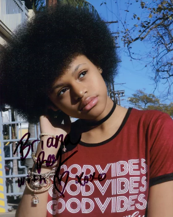 Briana Roy autograph