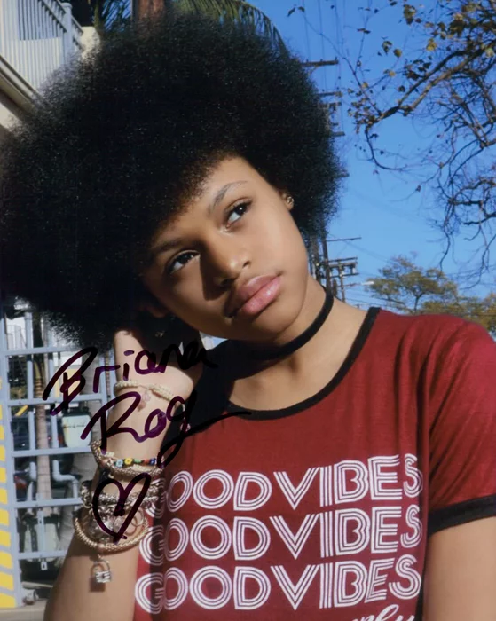 Briana Roy autograph