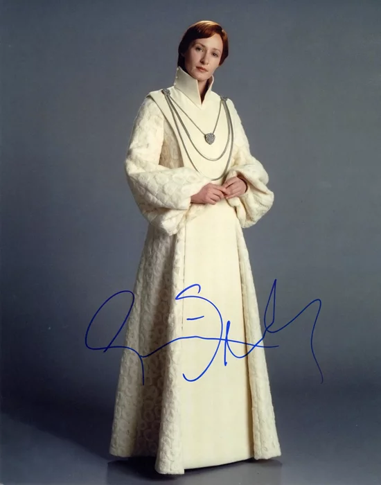 Genevieve O'Reilly autograph
