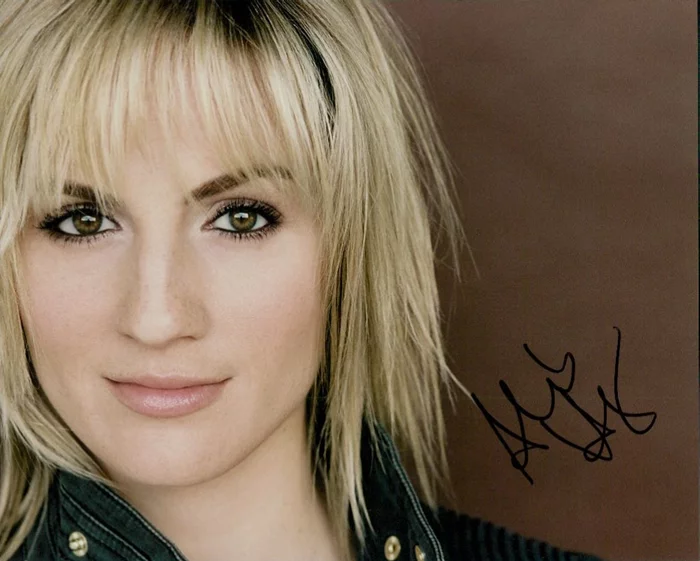 Alison Haislip autograph