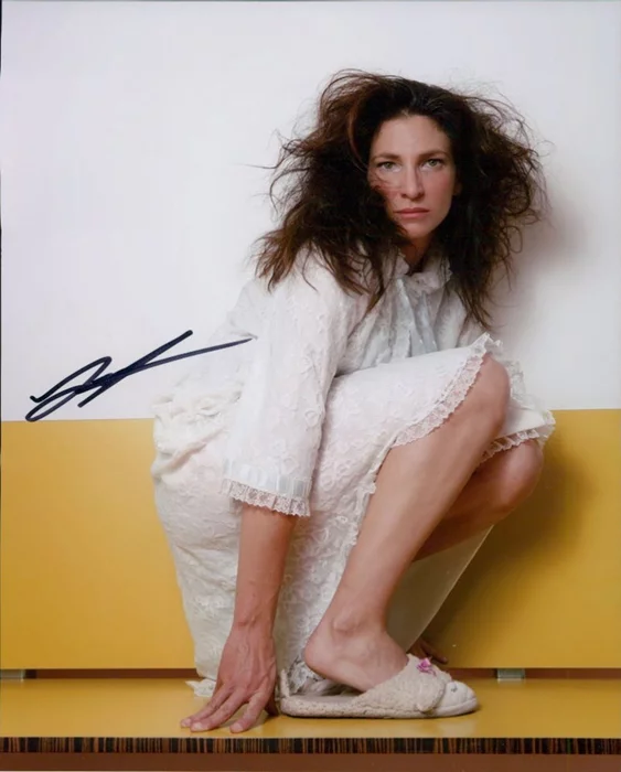 Laura Silverman autograph