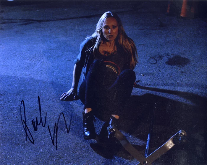 Paula Lindberg autograph