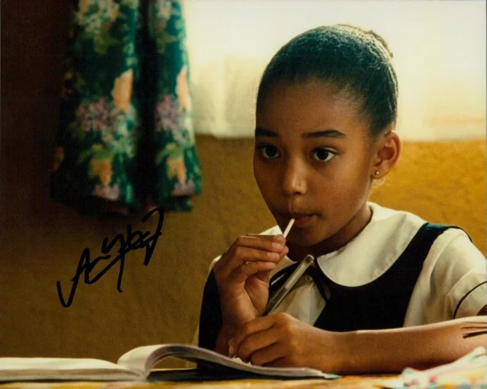 Amandla  Stenberg autograph