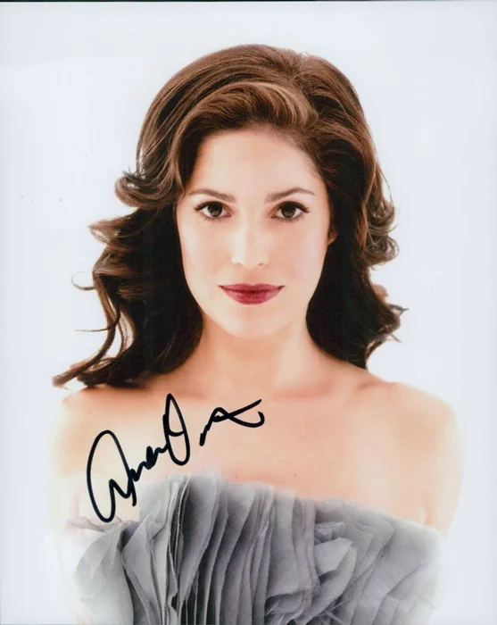 Ana Ortiz autograph