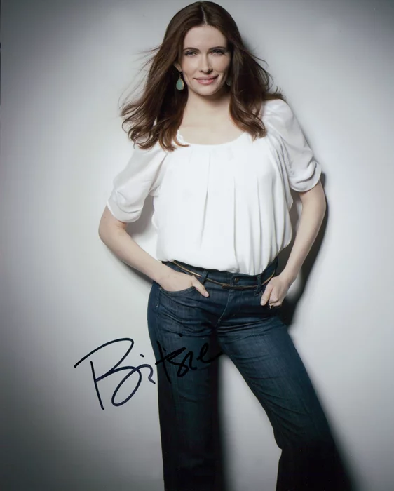 Bitsie Tulloch autograph