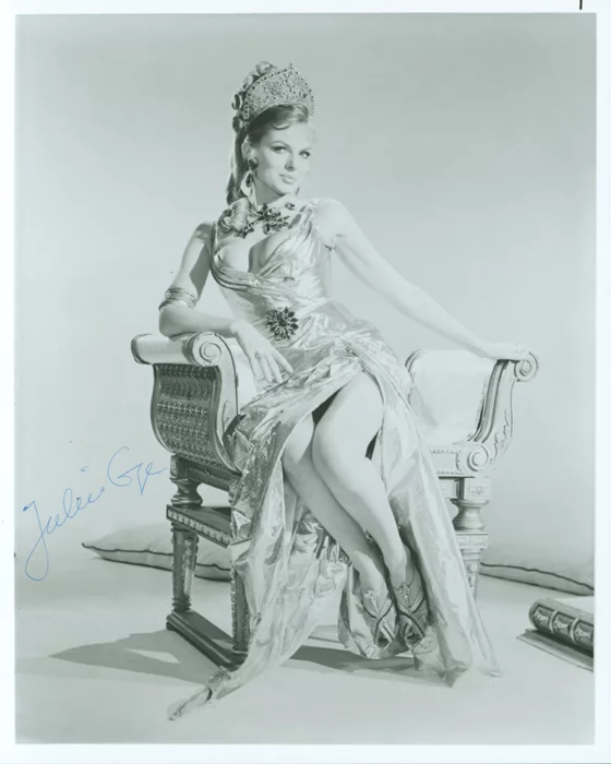Julie Ege autograph