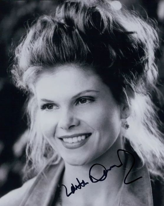 Lolita Davidovich autograph