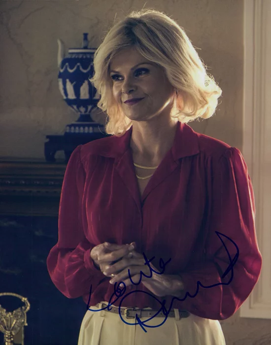 Lolita Davidovich autograph