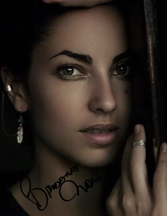 Barbara Mori autograph