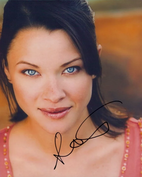 Scottie Thompson autograph