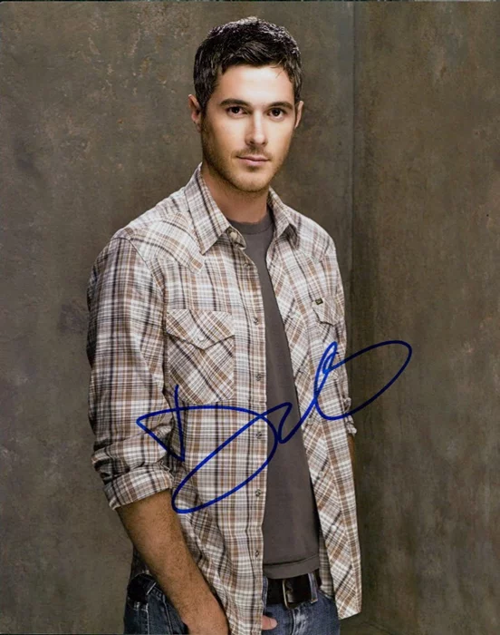 Dave Annable autograph