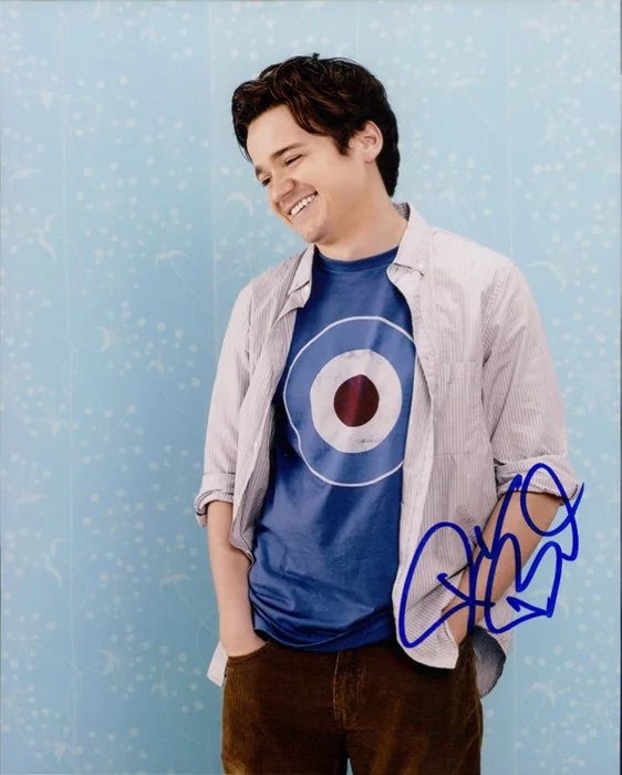Dan Byrd autograph
