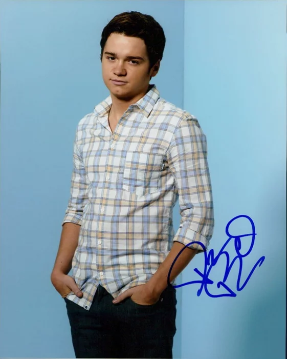Dan Byrd autograph