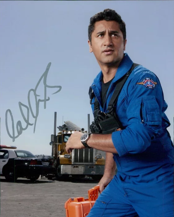 Cliff Curtis autograph