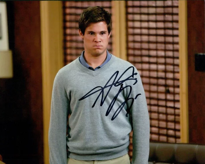Adam  DeVine autograph