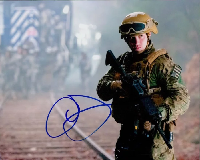 Aaron Taylor-Johnson autograph