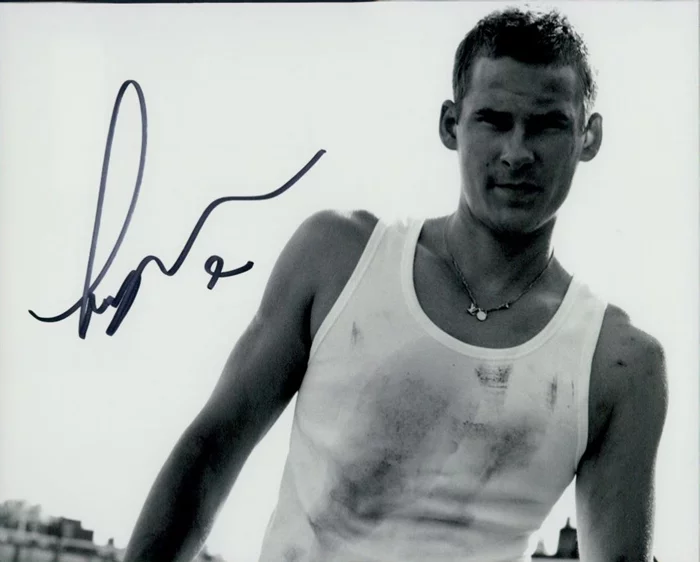 Lee Ryan autograph