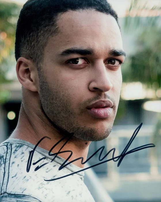 Ezekiel Simat autograph