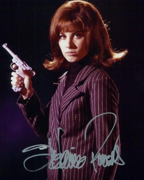 Stefanie Powers autograph