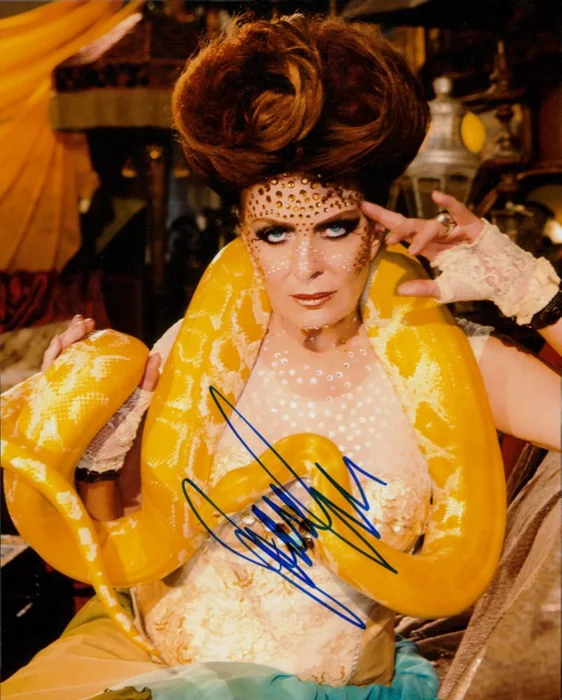 Joanna Cassidy autograph