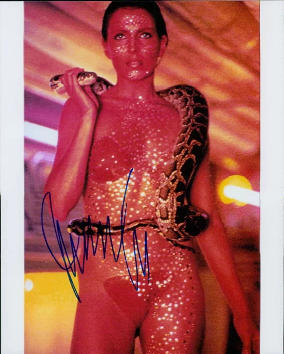 Joanna Cassidy autograph