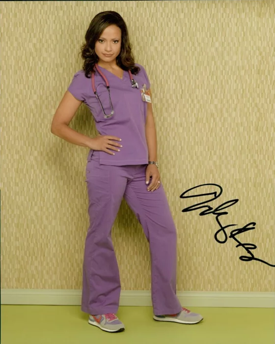 Judy Reyes autograph